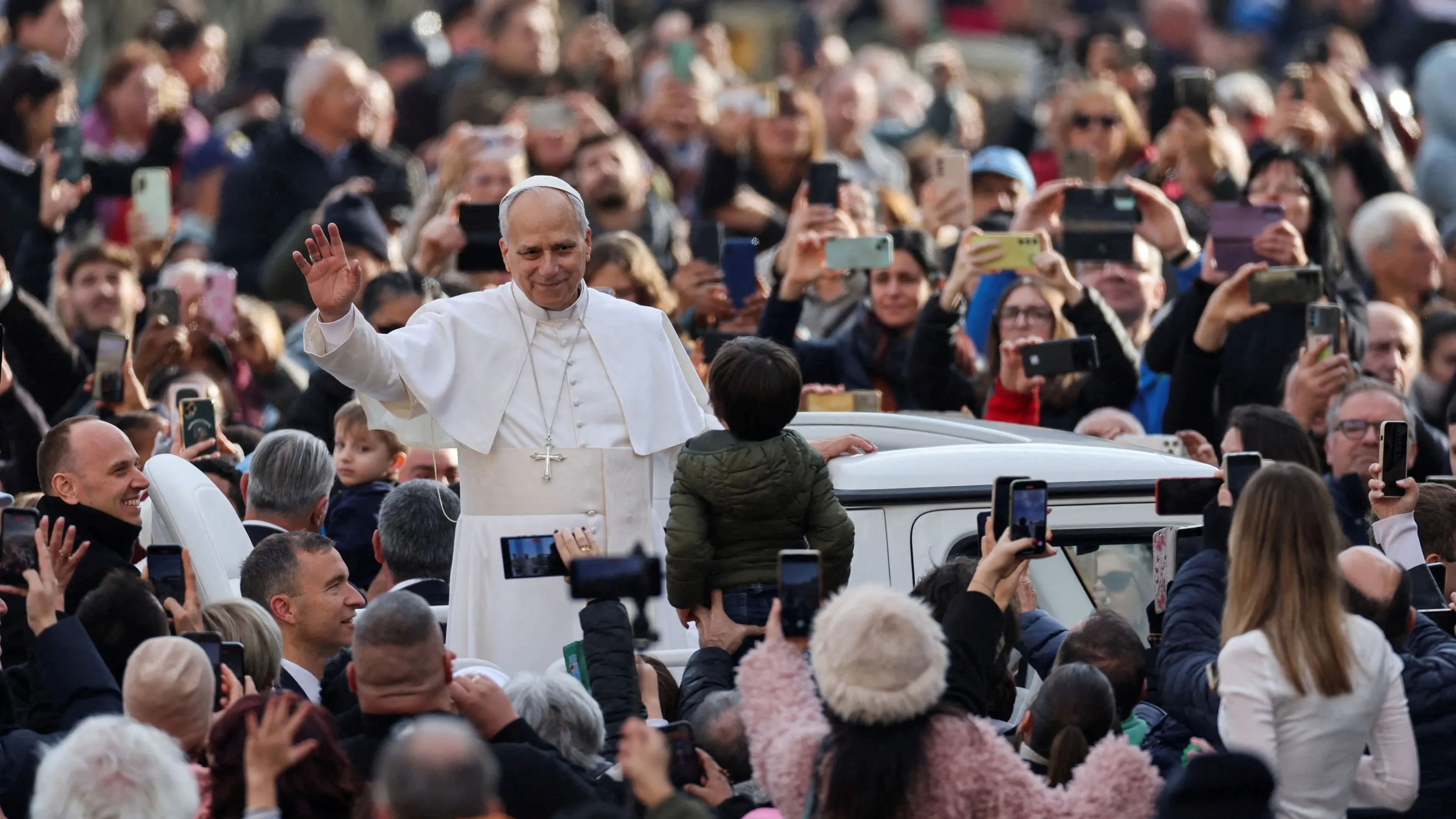 البابا ليو الـ14 يدعو لوقف القتال عالميا في عيد الميلاد 