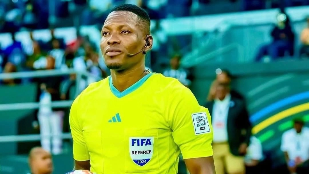 حكم مباراة المغرب ونيجيريا.. من هو الغاني دانيال لاريا؟ 