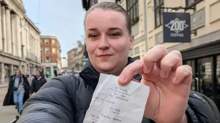 related_news_inside_blogsخطأ تقني يجعل شابة بريطانية أغنى شخص في العالم مؤقتا