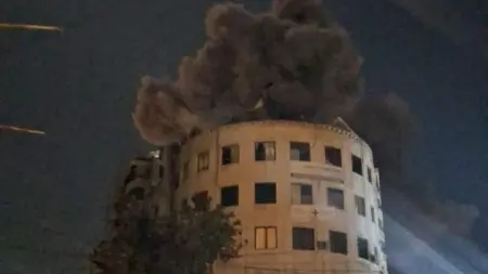 related_news_inside_blogsفيديو - بعد دفعة صواريخ من "حزب الله".. تجدد الغارات الإسرائيلية على الضاحية الجنوبية