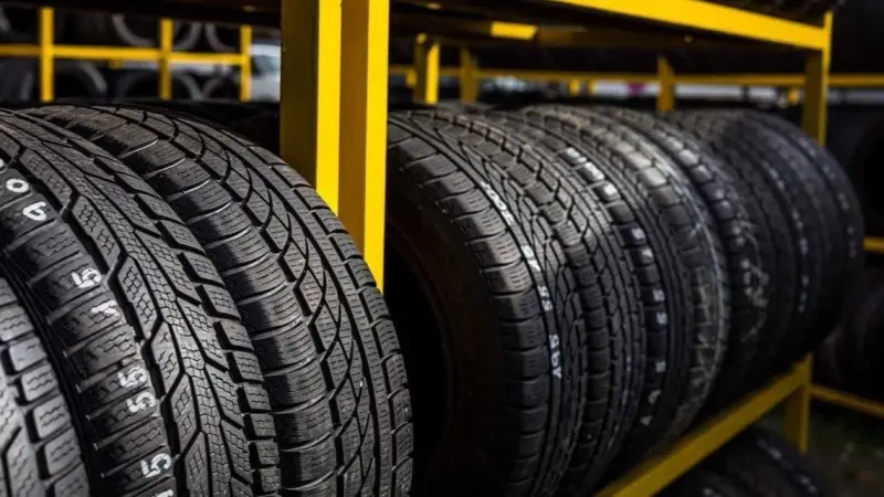 عجلات نفطال تعيد رسم سوق الإطارات الثقيلة بالجزائر