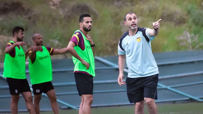 القنوات الناقلة لمباراة الحسين إربد ضد شباب الأردن في الدوري الأردني مع الموعد والتشكيلة