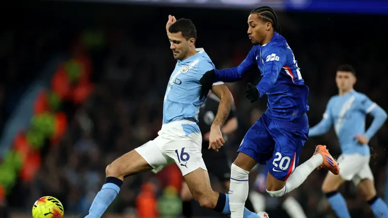 فرصة ذهبية للسيتي.. جدول مواعيد مباريات اليوم الأحد 12/04/2026 والقنوات الناقلة والمعلقين