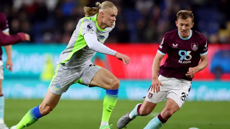 الدوري الإنجليزي - هدف هالاند يقود مانشستر سيتي للصدارة ويرسل بيرنلي إلى "التشامبيونشيب"