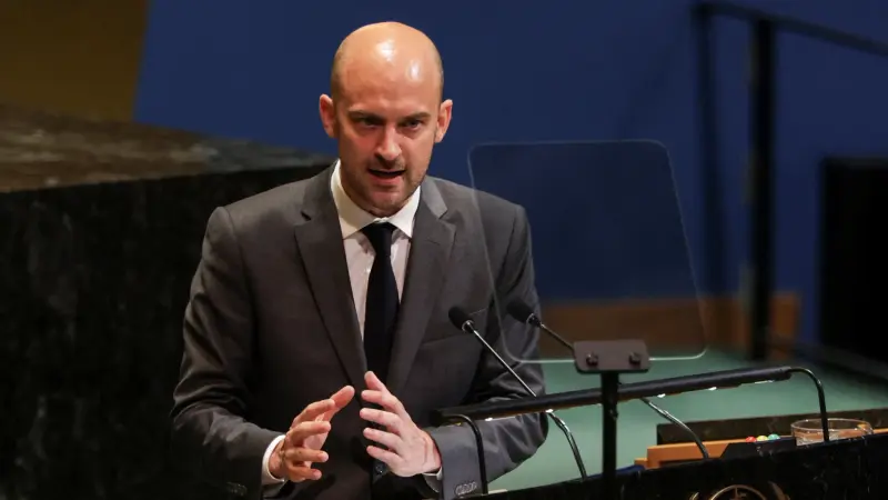 باريس تطالب أوروبا بتحرك سياسي لفرض حلّ الدولتين على إسرائيل