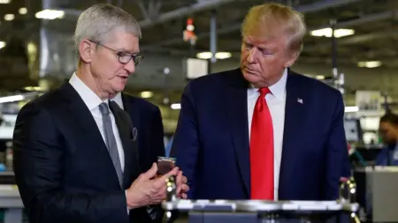 related_news_inside_blogs"مدير وقائد استثنائي".. ترامب يشيد برئيس "آبل"