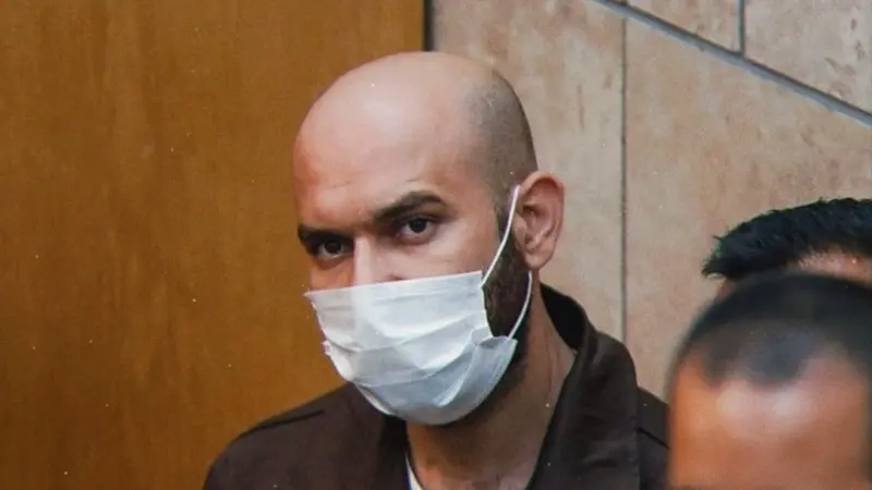 مكالمة مؤثرة بين أسير فلسطيني ووالده مع اقتراب التبادل