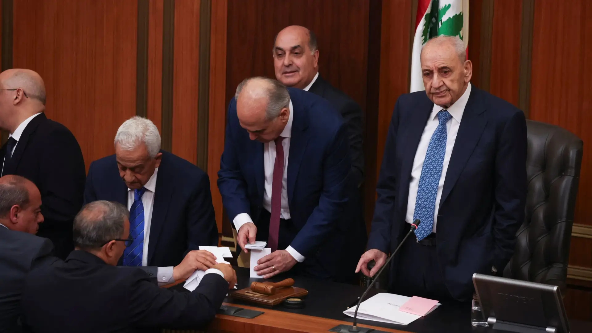 قانون العفو العام في لبنان يكرّس المحاصصة أم يرسي مصالحة؟ (رويترز) قانون العفو العام في لبنان يكرّس المحاصصة أم يرسي مصالحة؟ (رويترز)