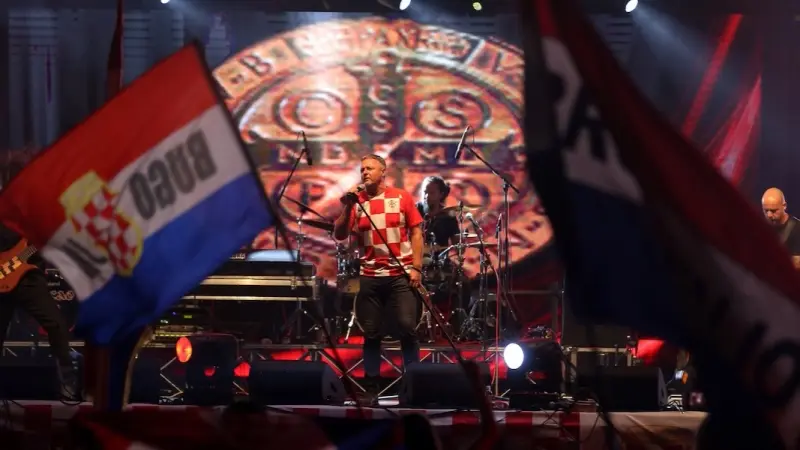 فيديو - الآلاف يحضرون "أكبر حفل موسيقي" في العالم