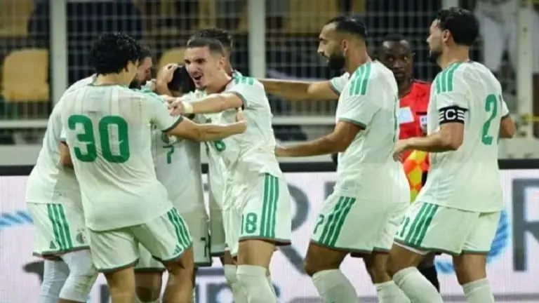 منتخب الجزائر من أجل 3 نقاط جديدة (فيسبوك) منتخب الجزائر من أجل 3 نقاط جديدة (فيسبوك)