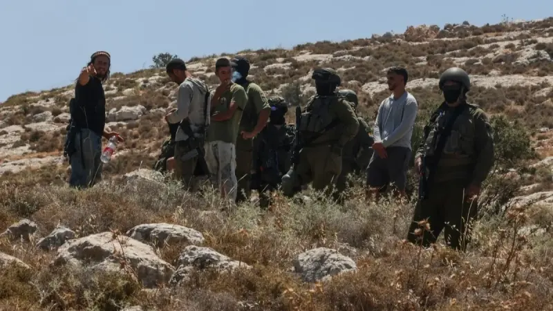 إعدامات وتعذيب.. الفلسطينيون عالقون بين عنف إسرائيل وقمع "حماس"