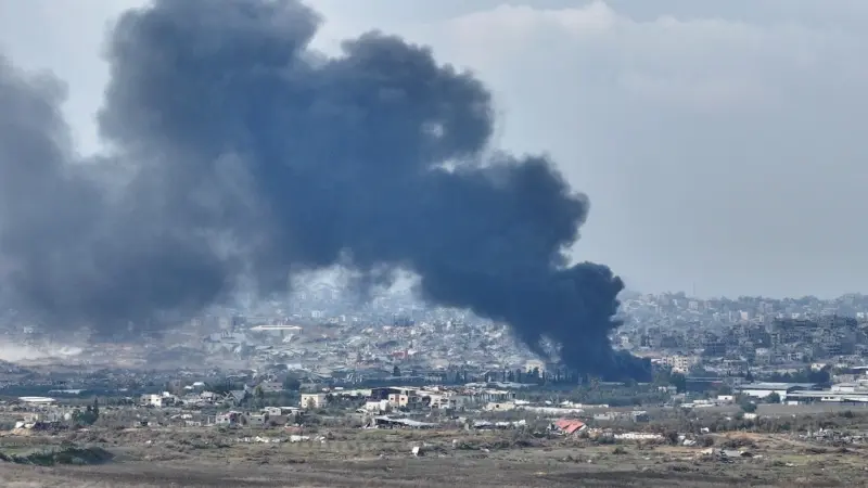 المشهد باختصار: استهداف مراسل "المشهد" بغزة.. وقصف إسرائيلي على دمشق