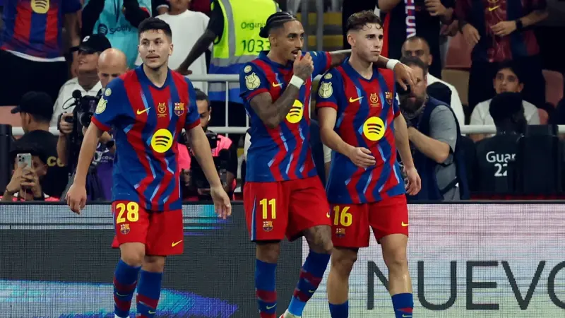 معلق مباراة ريال مدريد وبرشلونة.. أصوات متنوعة لكلاسيكو الأرض