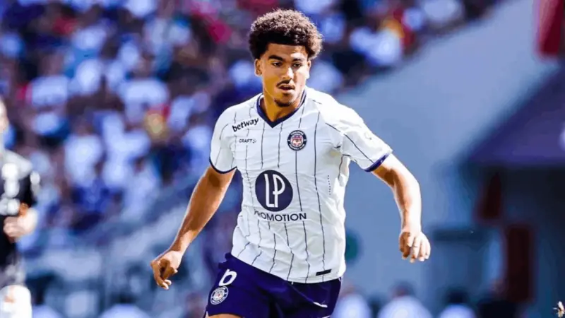 تولوز يعلن انتهاء التحقيق في قضية بو خلال.. هذا ما قرره بحق اللاعب