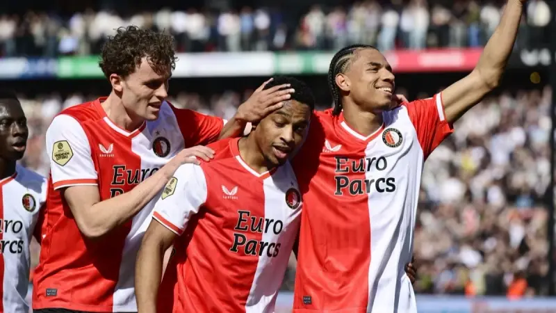 القنوات الناقلة لمباراة أياكس وفينورد اليوم في الدوري الهولندي مع الموعد والتشكيلة