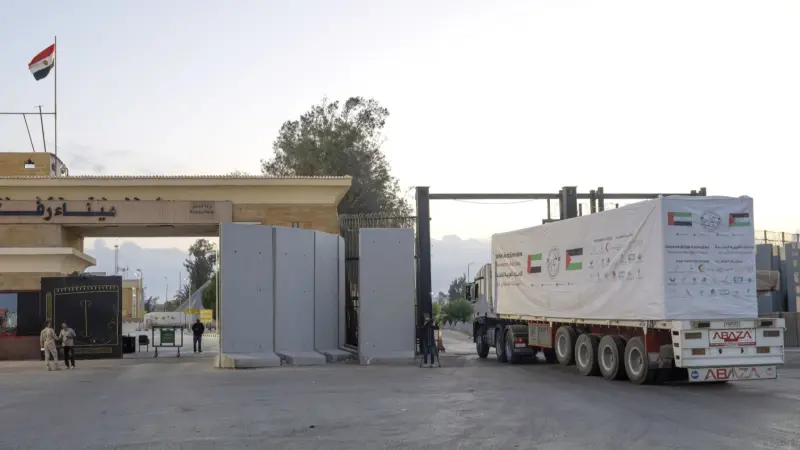 "الفارس الشهم 3".. دخول 5 قوافل مساعدات إماراتية إلى قطاع غزة