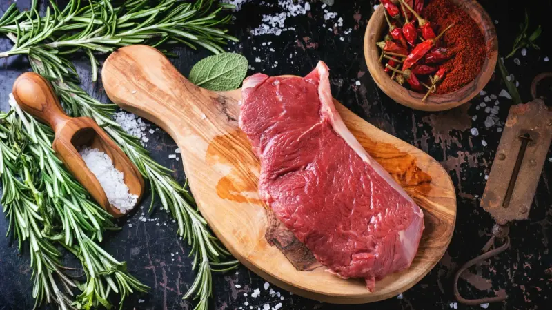 الإرشادات الغذائية الجديدة توصي بمضاعفة كمية البروتين.. والخبراء يحذرون