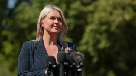 فيديو - المتحدثة باسم البيت الأبيض تغادر منصبها لهذا السبب