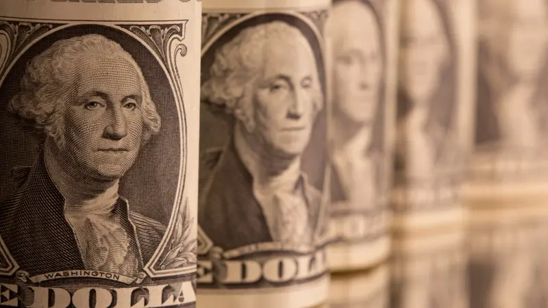 سعر الدولار الأميركي مقابل الليرة السورية اليوم الأربعاء 11/2/2026.. استقرار قد ينعكس على الأسواق