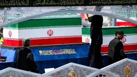 related_news_inside_blogs"مثيرة للغضب".. إيرانيون ينتقدون جنازة المرشد السابق