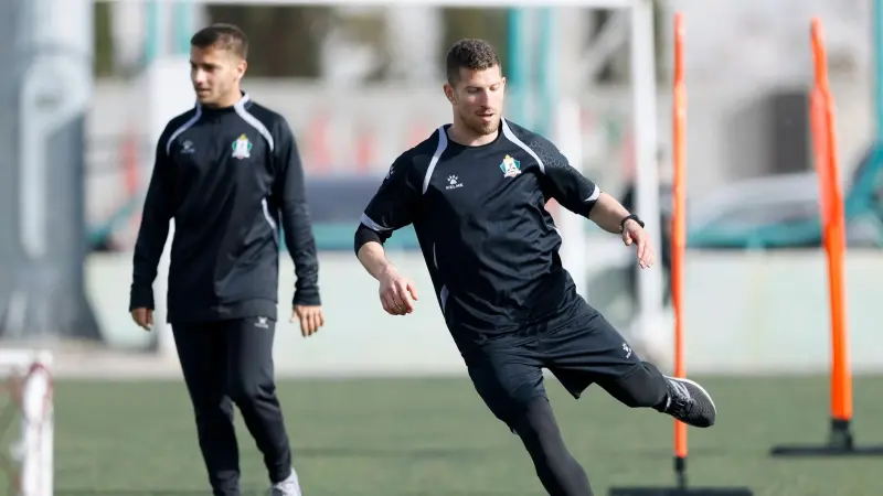 القنوات الناقلة لمباراة الوحدات ضد شباب الأردن اليوم في الدوري الأردني مع الموعد والتشكيلة