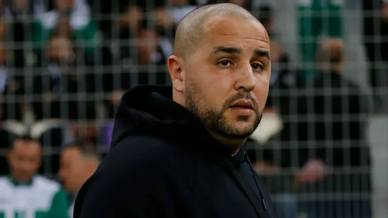 منتخب لبنان يُقيل مدربه رادولوفيتش والجزائري مجيد بوقرة الأقرب لخلافته