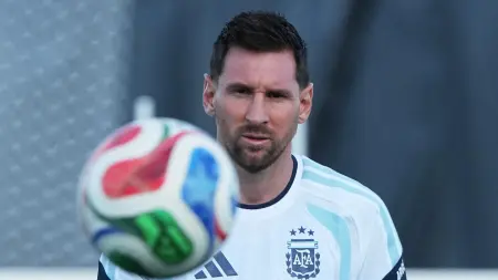 related_news_inside_blogsكأس العالم 2026 - ميسي يخطف الأضواء قبل مباراة الجزائر
