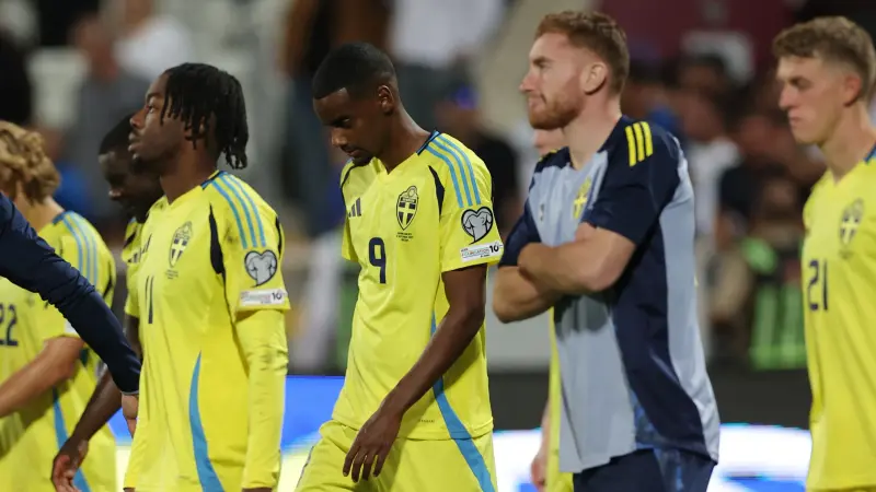 ألكسندر إيزاك.. عودة باهتة مع السويد وسط ترقب لظهوره الأول بقميص ليفربول