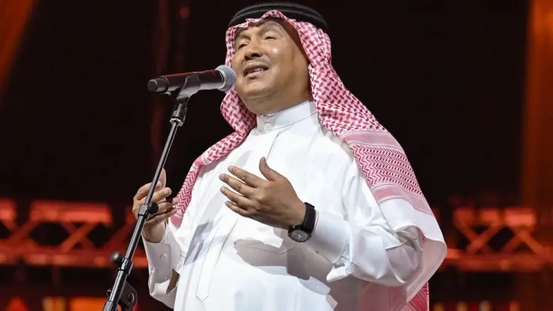 فيديو وصور - محمد عبده يُطرب دبي بعد التعافي.. ويكشف عن ألبوم جديد