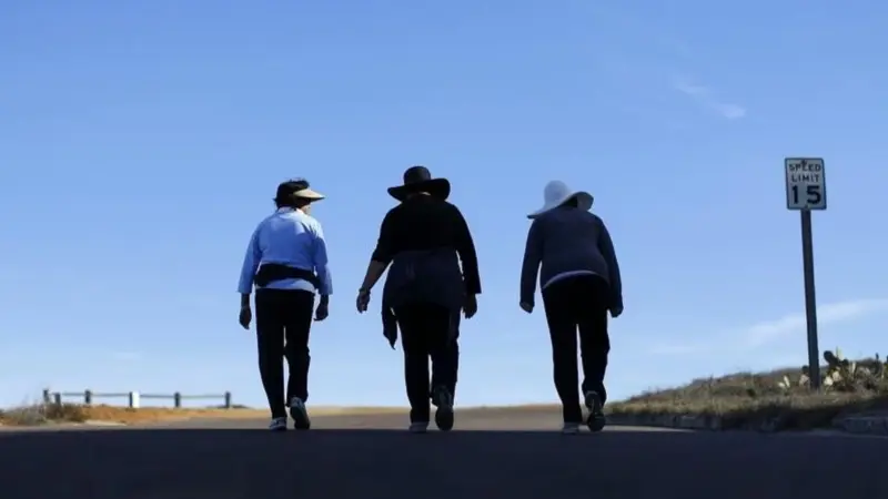 دراسة: المشي يعزز آليات الوقاية من سرطان الثدي