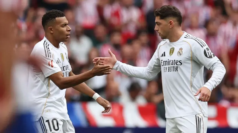 تشكيلة ريال مدريد اليوم أمام فياريال وقائمة الغيابات.. من أجل العودة للصدارة