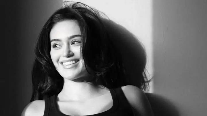 من هي يارا عز؟ ابنة شقيق الفنان أحمد عز بأولى خطواتها في عالم التمثيل