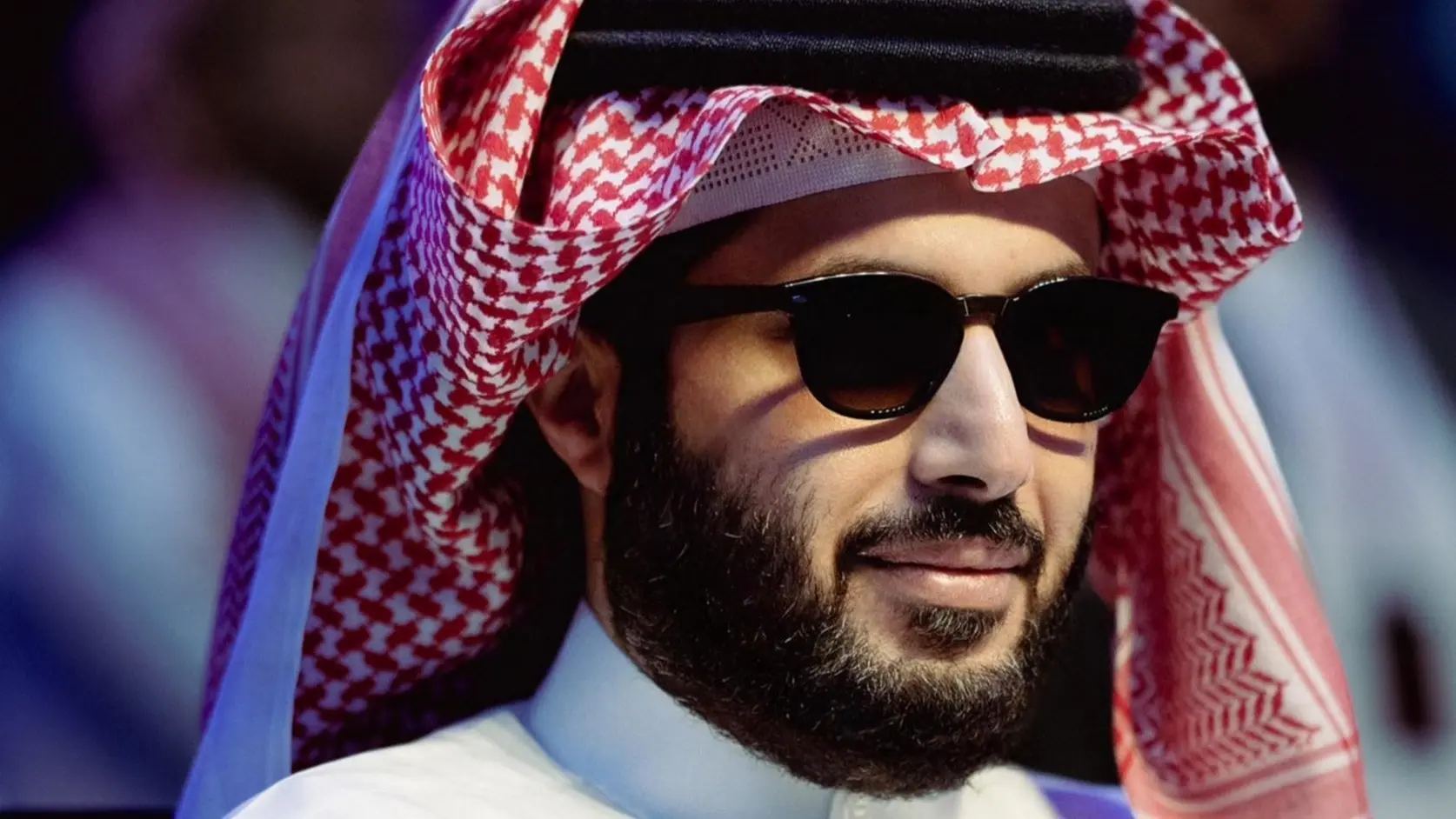 جوشوا وفيوري وجها لوجه في كارديف من أجل نزال تاريخي (رويترز) جوشوا وفيوري وجها لوجه في كارديف من أجل نزال تاريخي (رويترز)