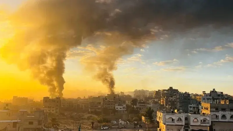 المشهد باختصار: مسيّرة في غرفة نوم نتانياهو.. وضربة مدوية لـ"داعش"