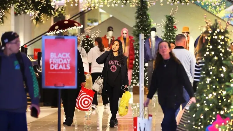 الأميركيون يعولون على الجمعة السوداء لشراء مستلزماتهم