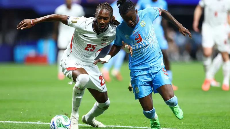 الانتقالات - سبينس نجم توتنهام يصل إلى إيطاليا تمهيدًا للانتقال إلى إنتر ميلان