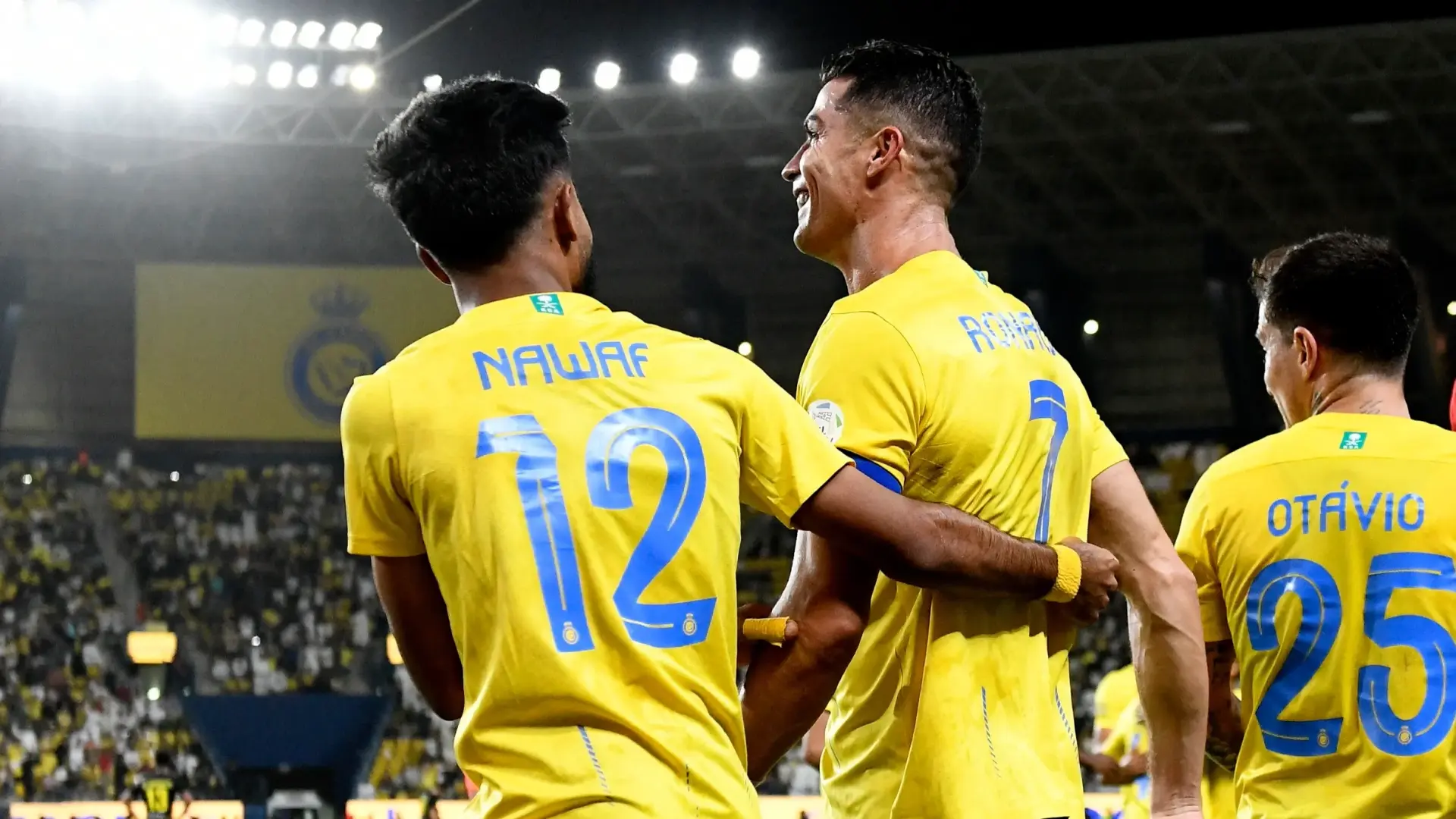 النصر يأمل في تأمين مستقبل لاعبه نواف بوشل مع الفريق (رويترز) النصر يأمل في تأمين مستقبل لاعبه نواف بوشل مع الفريق (رويترز)