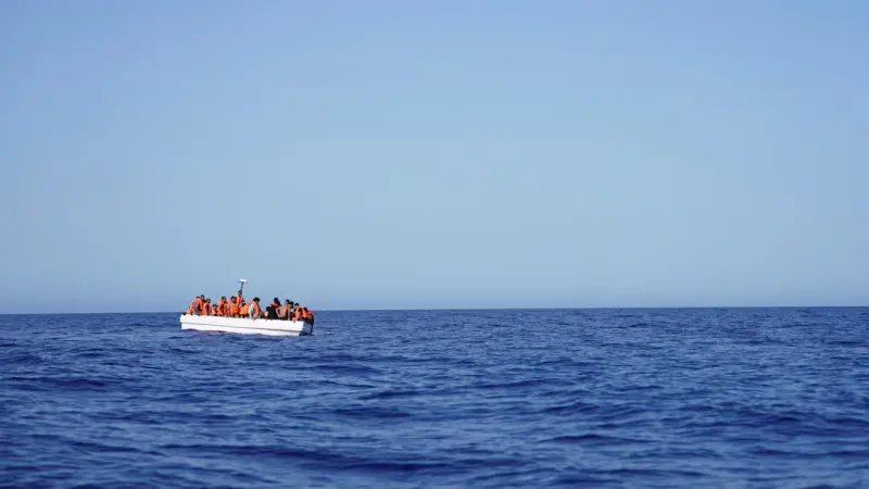 غرق زورق مهاجرين قبالة ليبيا يودي بحياة 7 أشخاص