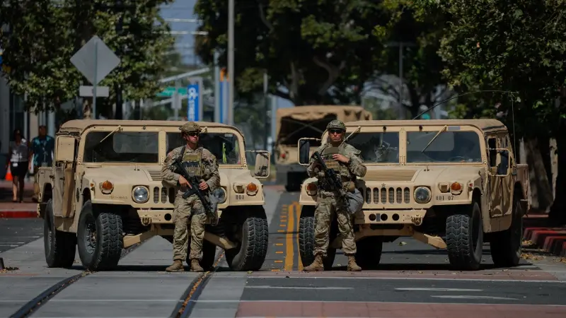 البنتاغون يقرر سحب بعض قوات الحرس الوطني من شيكاغو وبورتلاند