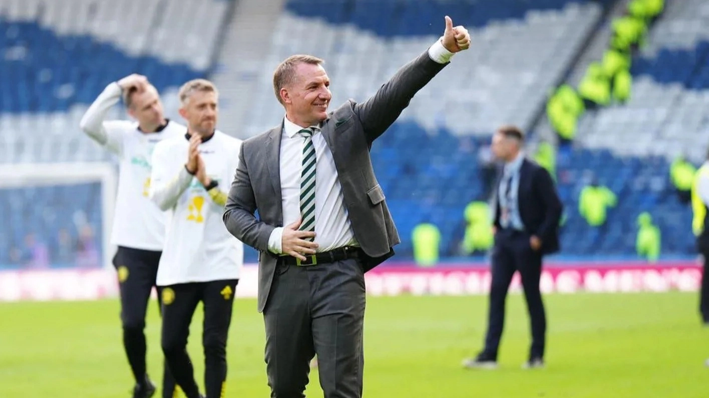 القادسية يستعين بخبرة مدرب ليفربول السابق لإنقاذ موسمه في الدوري 