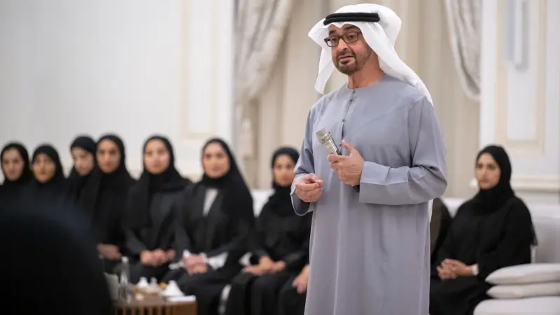 "المرأة الإماراتية" في قلب "الحلم الإماراتي"