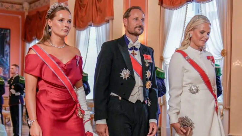 فضيحة اغتصاب تهزّ العائلة المالكة في النرويج.. ما القصة؟