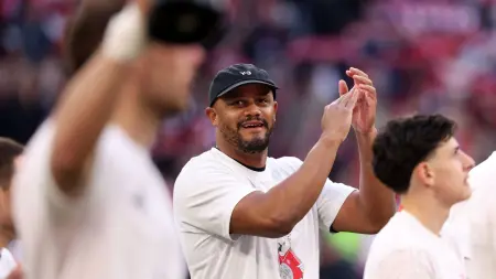 related_news_inside_blogsبالخبرة والشباب.. كيف صنع كومباني جيلًا مرعبًا في بايرن ميونخ؟