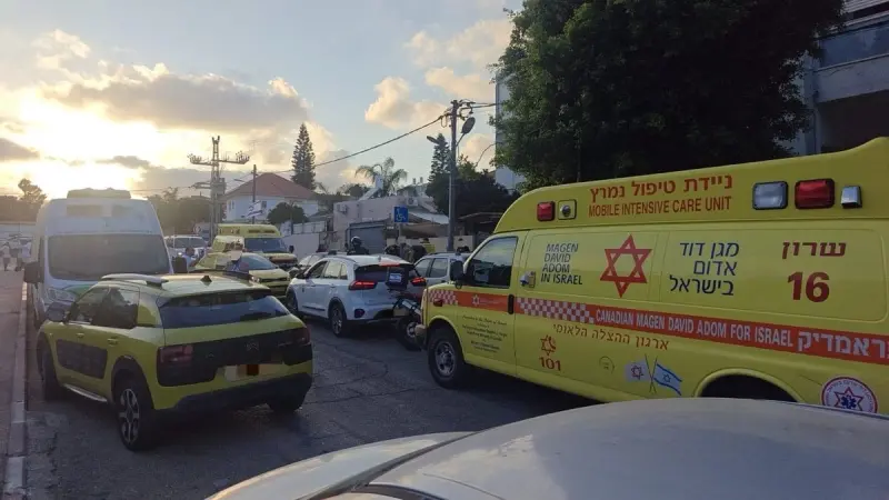 حالتها خطرة.. طفلة نسيت داخل سيارة في إسرائيل تصارع الموت