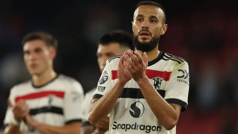 المغربي مزراوي يكشف سبب انتقاله إلى مانشستر يونايتد