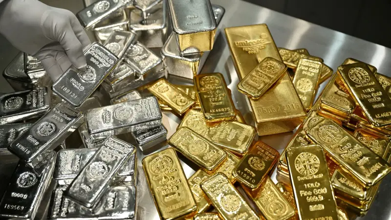 توقعات أسعار الفضة الأيام المقبلة مع تصاعد حرب إيران.. هل تخترق حاجز 100 دولار؟