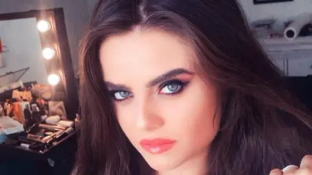 من هي الممثلة التركية سيفيل أكداغ؟ قتلت صديقتها بأكثر من 30 طعنة