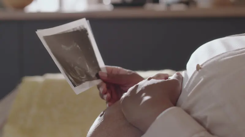 هل يسبب لقاح كورونا خفض الخصوبة؟ دراسة تحسم الجدل