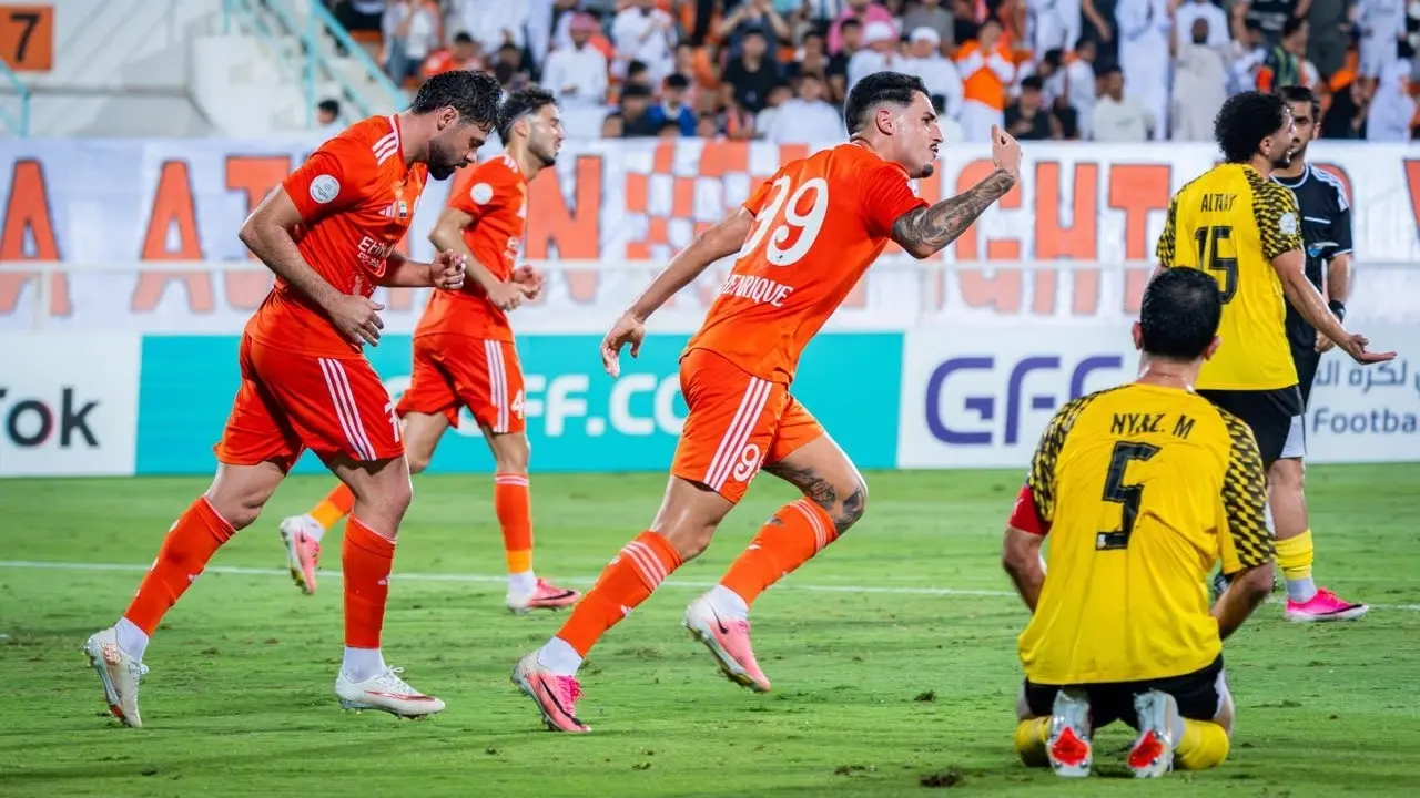 عجمان الإماراتي حقق فوزًا جنونيًا على أربيل العراقي (إكس) عجمان الإماراتي حقق فوزًا جنونيًا على أربيل العراقي (إكس)