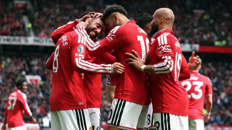 برونو فيرنانديز يعادل رقما قياسيا خلال فوز مانشستر يونايتد على نوتنغهام